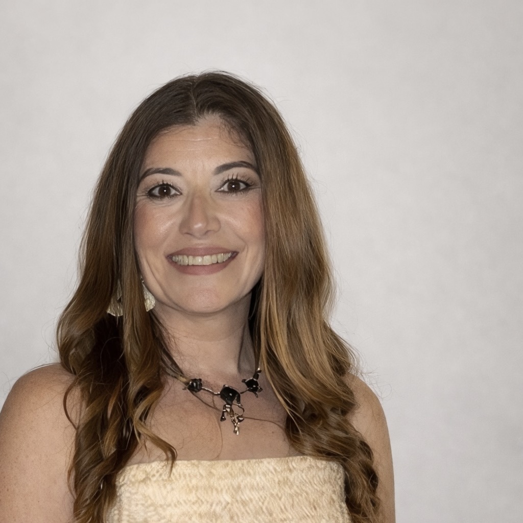 Yolanda Izquierdo, artesana especialista en llata mallorquina — La Gabellina