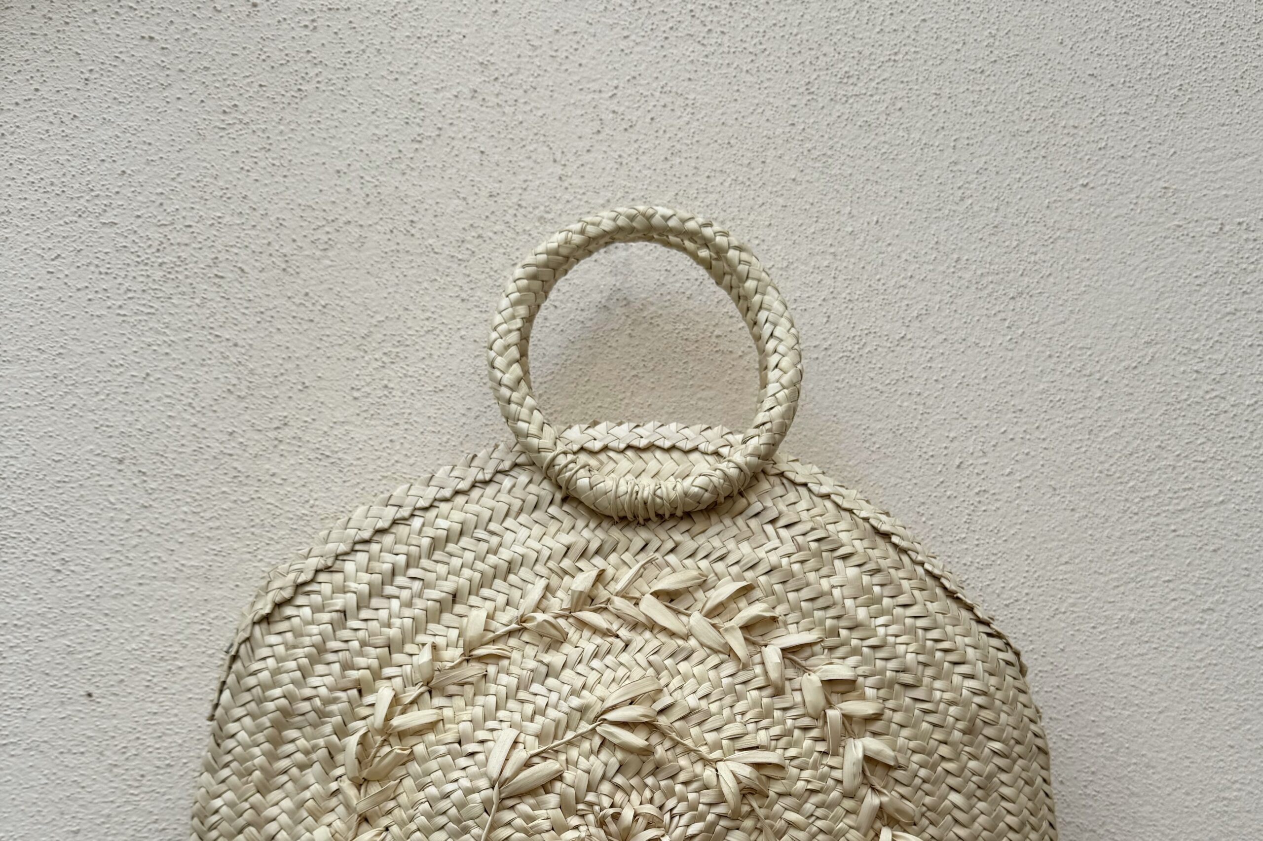 Bolso De la Rosa de llata mallorquina trenzada a mano por Yolanda Izquierdo — La Gabellina